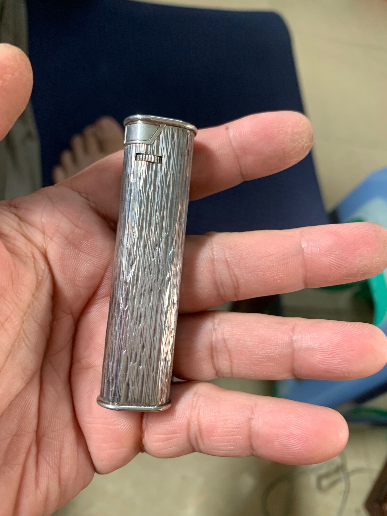 Bật lửa Dunhill lady bọc bạc.