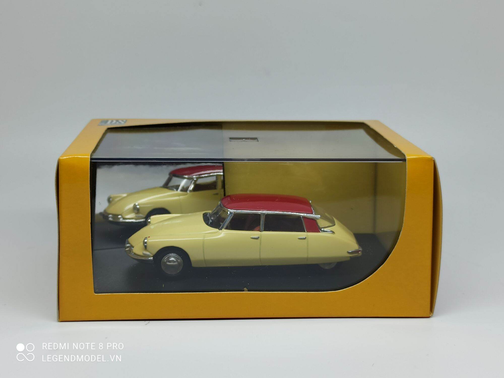 Mô hình xe Citroen DS19 Slough 1956