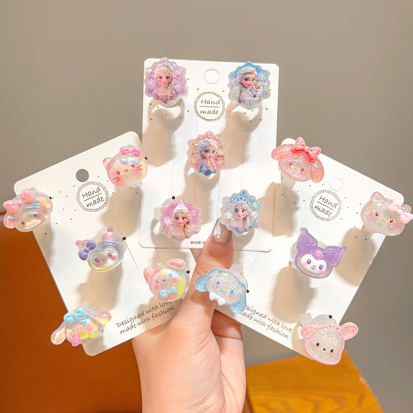 Bộ Nhẫn Dán Hình Cartoon Cho Bé Gái