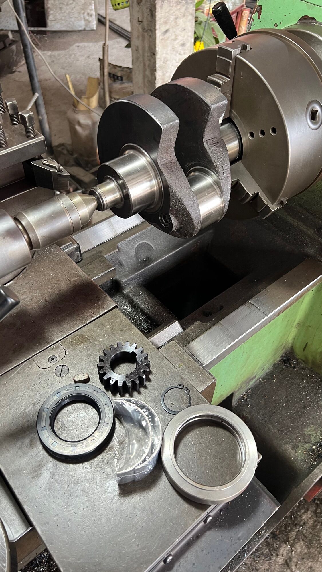 Trục khuỷ máy D24 Jiandong 6 đinh ốc