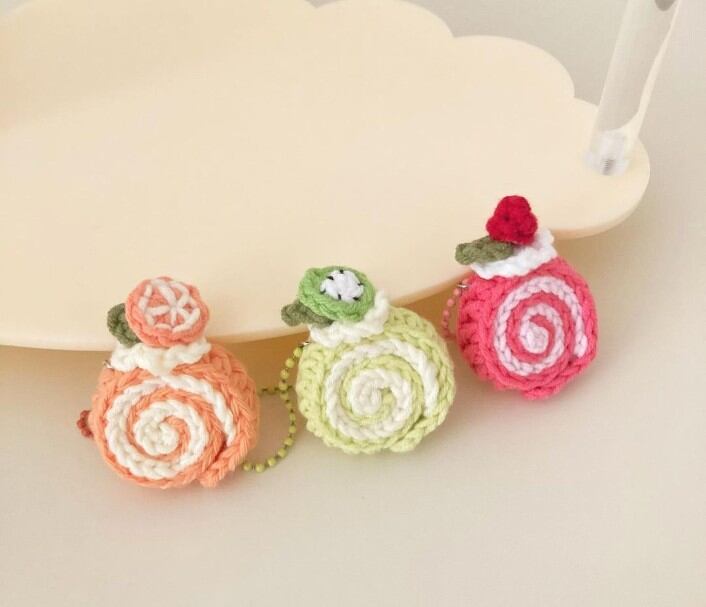 Móc khoá len bánh kem cuộn [Nấm Handmade]