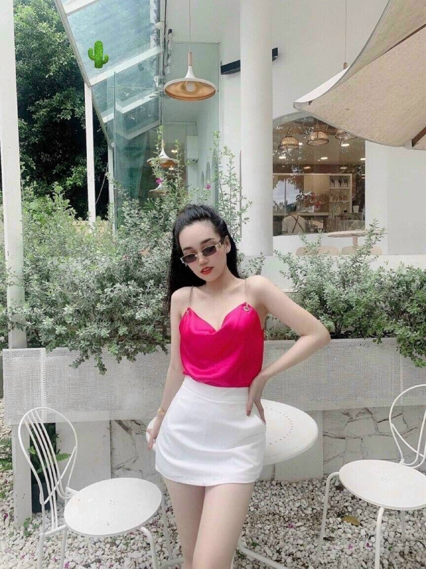 Áo kiểu áo cổ đổ phối dây xích chất phi bóng from dưới 50kg