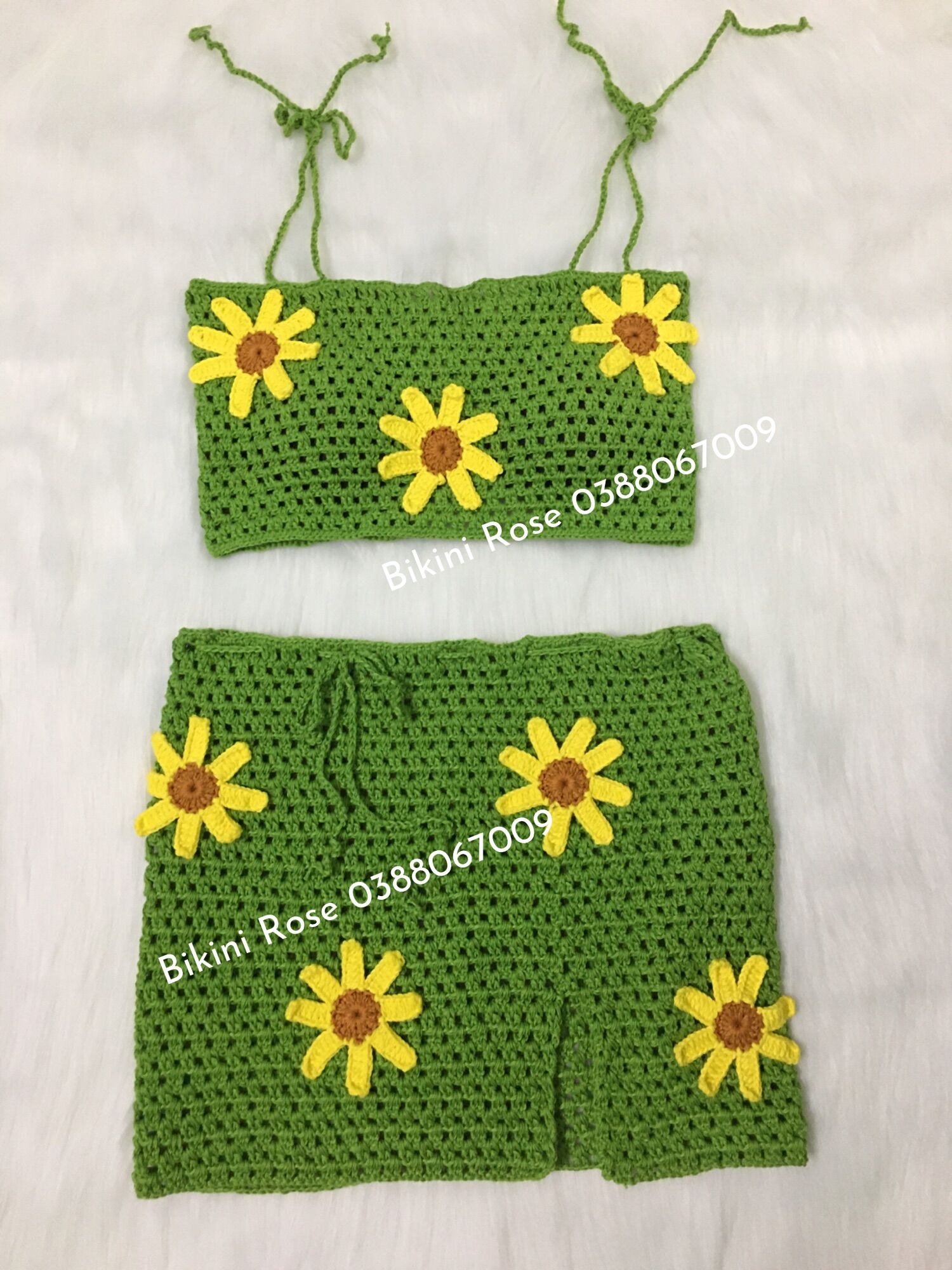 Bikini len móc xanh lá hoa hướng dương
