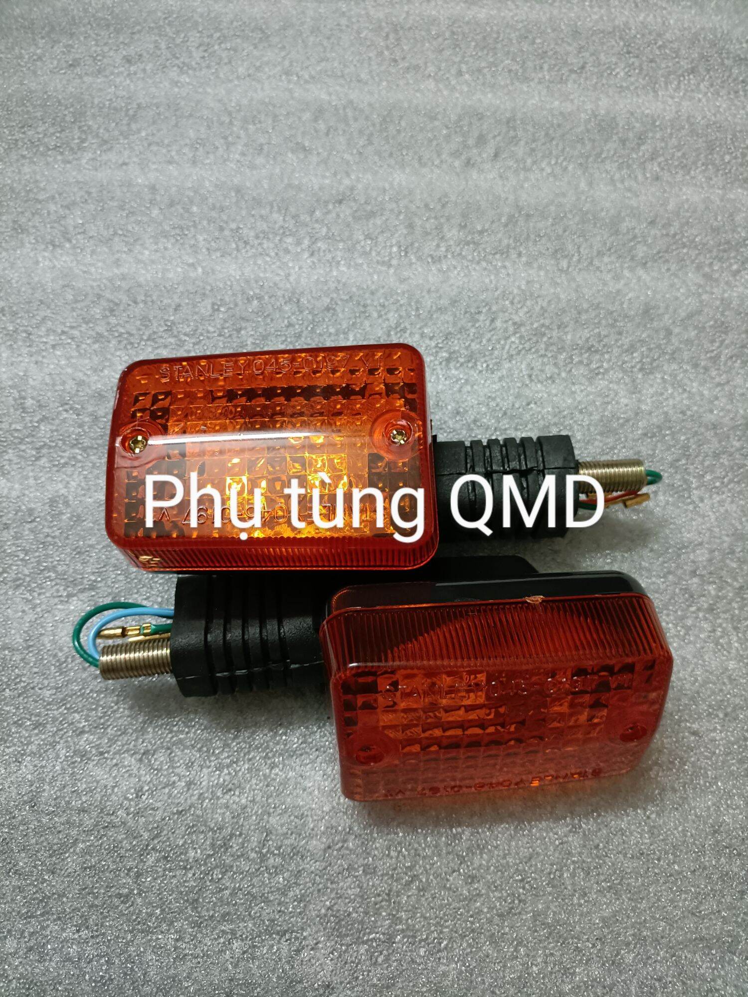 High-End Rear Turn Signals for Cup 82 - 84 Cars