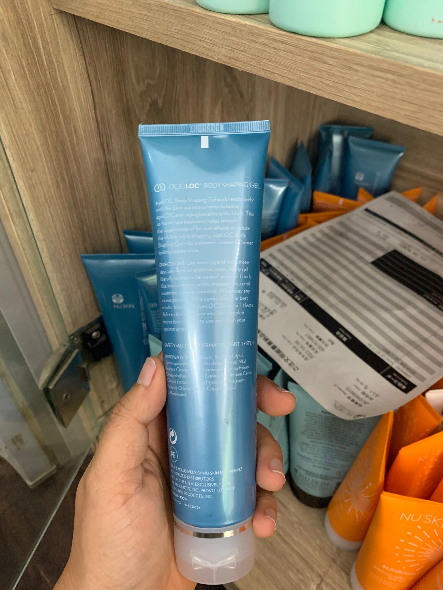 Gel xanh nuskin đánh tan mỡ bụng