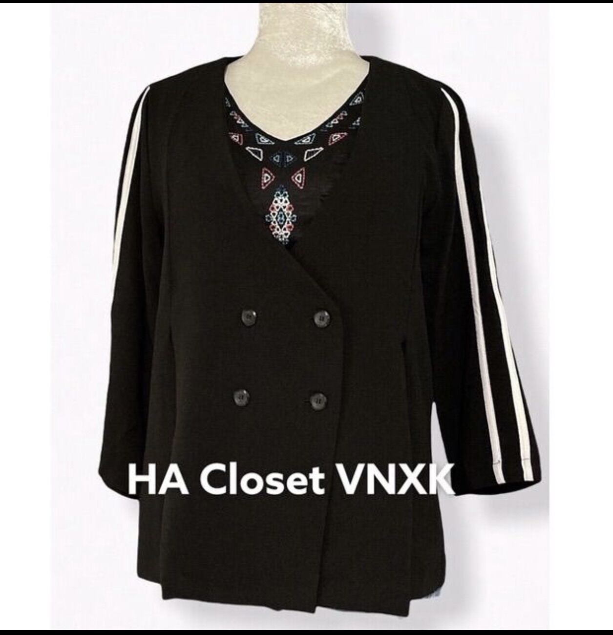 Khoác Blazer Nhẹ Xuất Dư