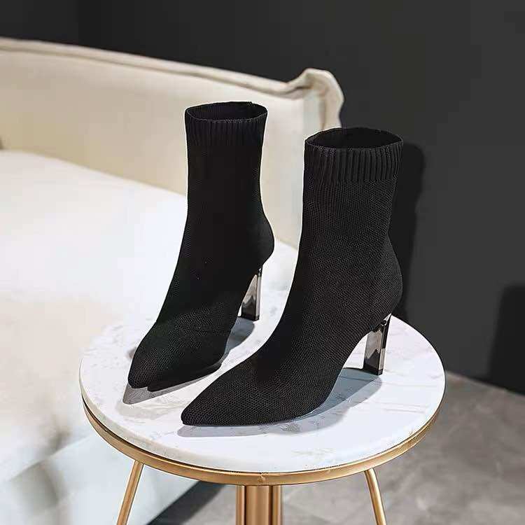 Boot vải mũi nhọn co giãn cao gót hàng QC ( sẵn)
