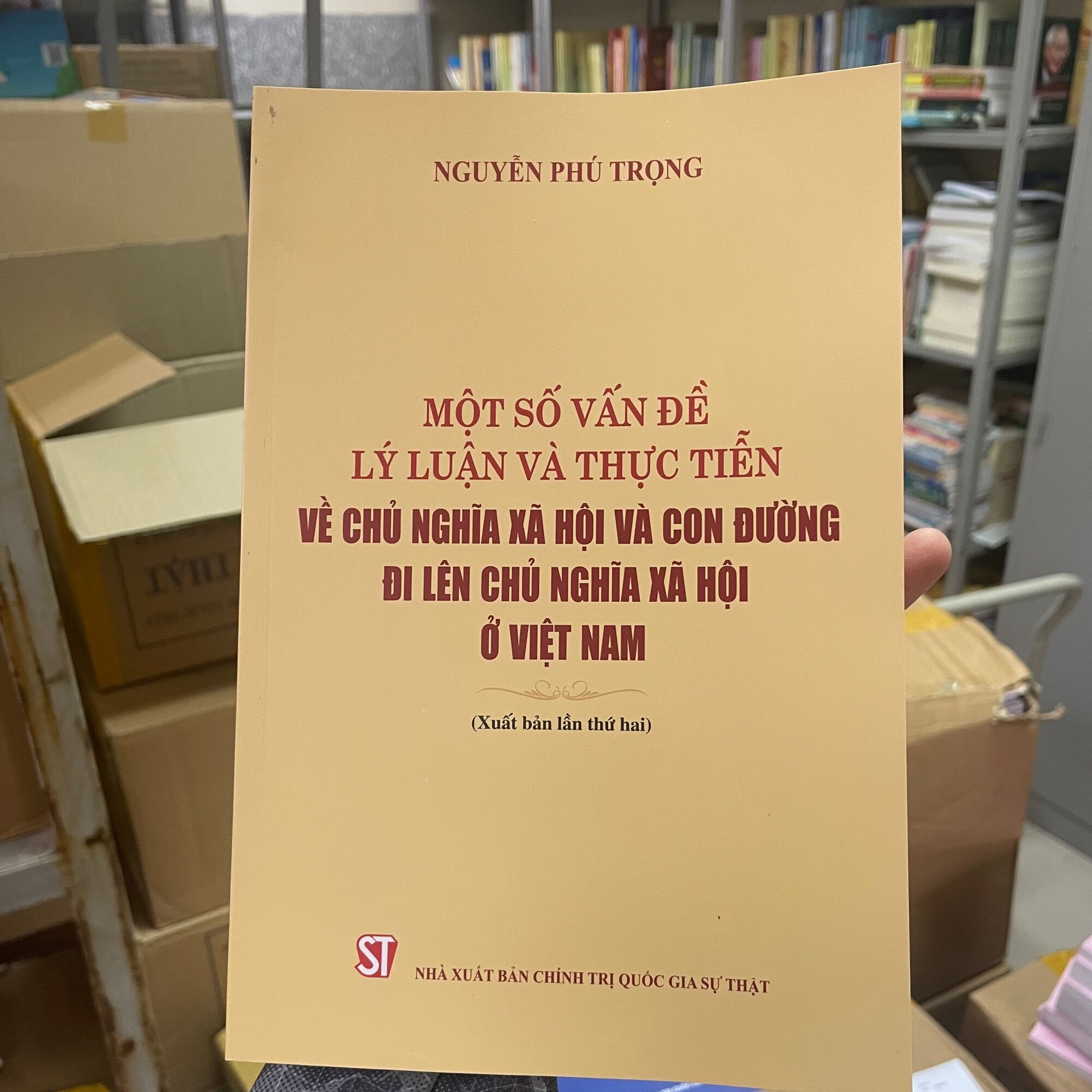 Một số vấn đề lý luận và thực tiễn về chủ nghĩa xã hội và con đường đi lên chủ nghĩa xã hội ở Việt Nam