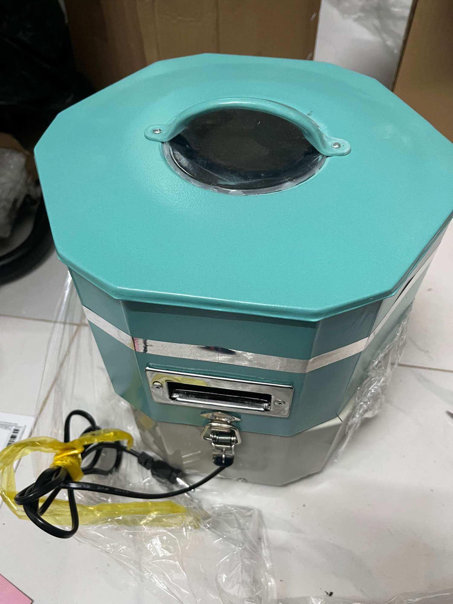 máy đánh bóng bi bida 4 lỗ