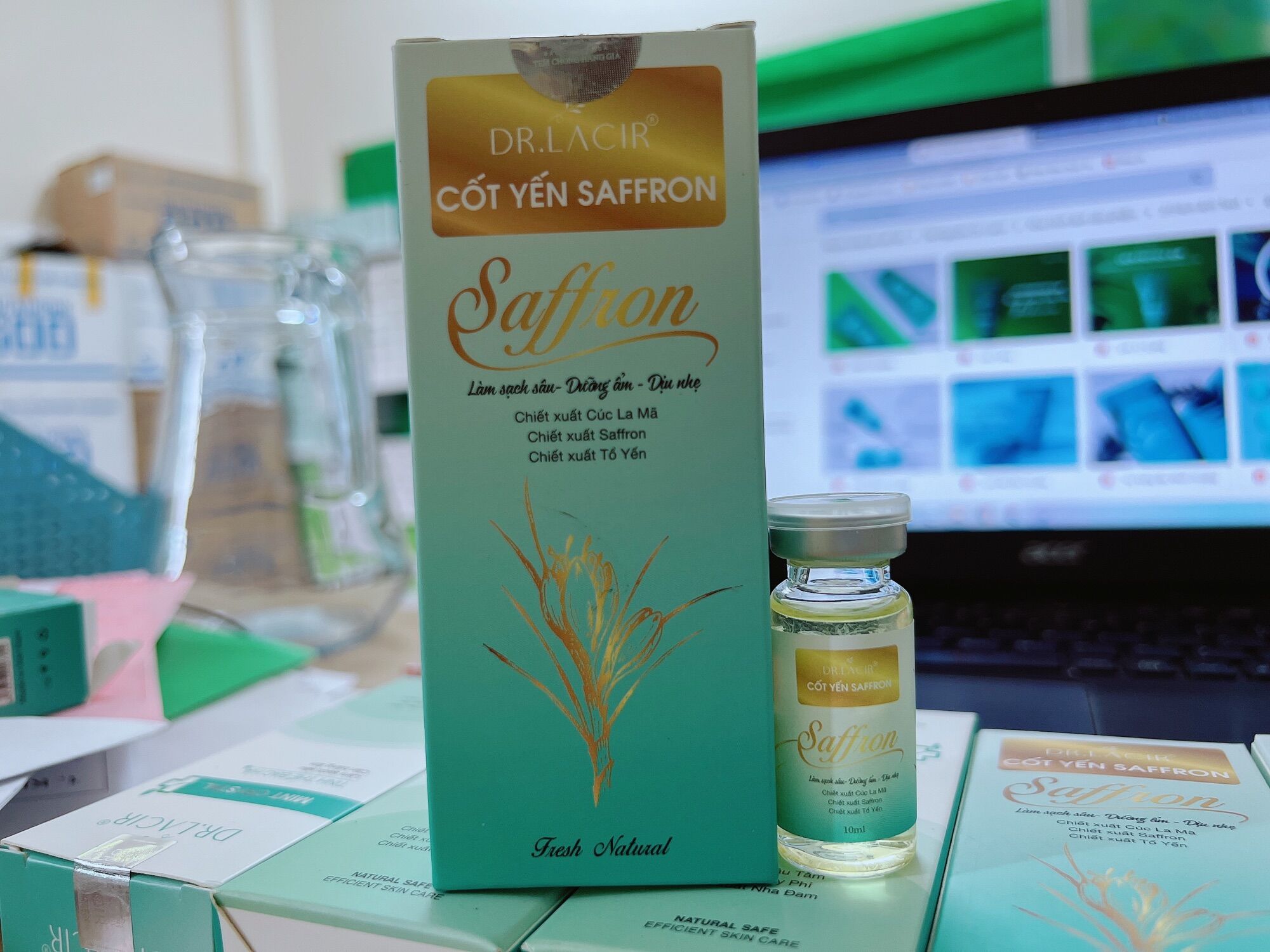 [Mini] Toner Cốt Yến Saffron Dr Lacir Cấp Ẩm Hỗ Trợ Se Khít Lỗ Chân Lông Dr.lacir 10ml