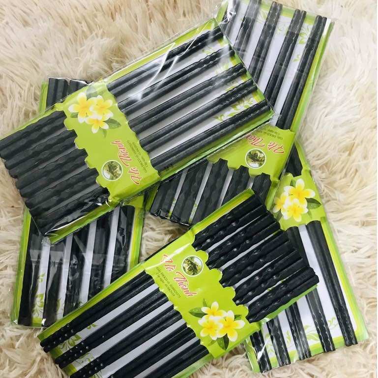 🧲🧲Set 10 Đôi Đũa Nhựa, Màu Đen