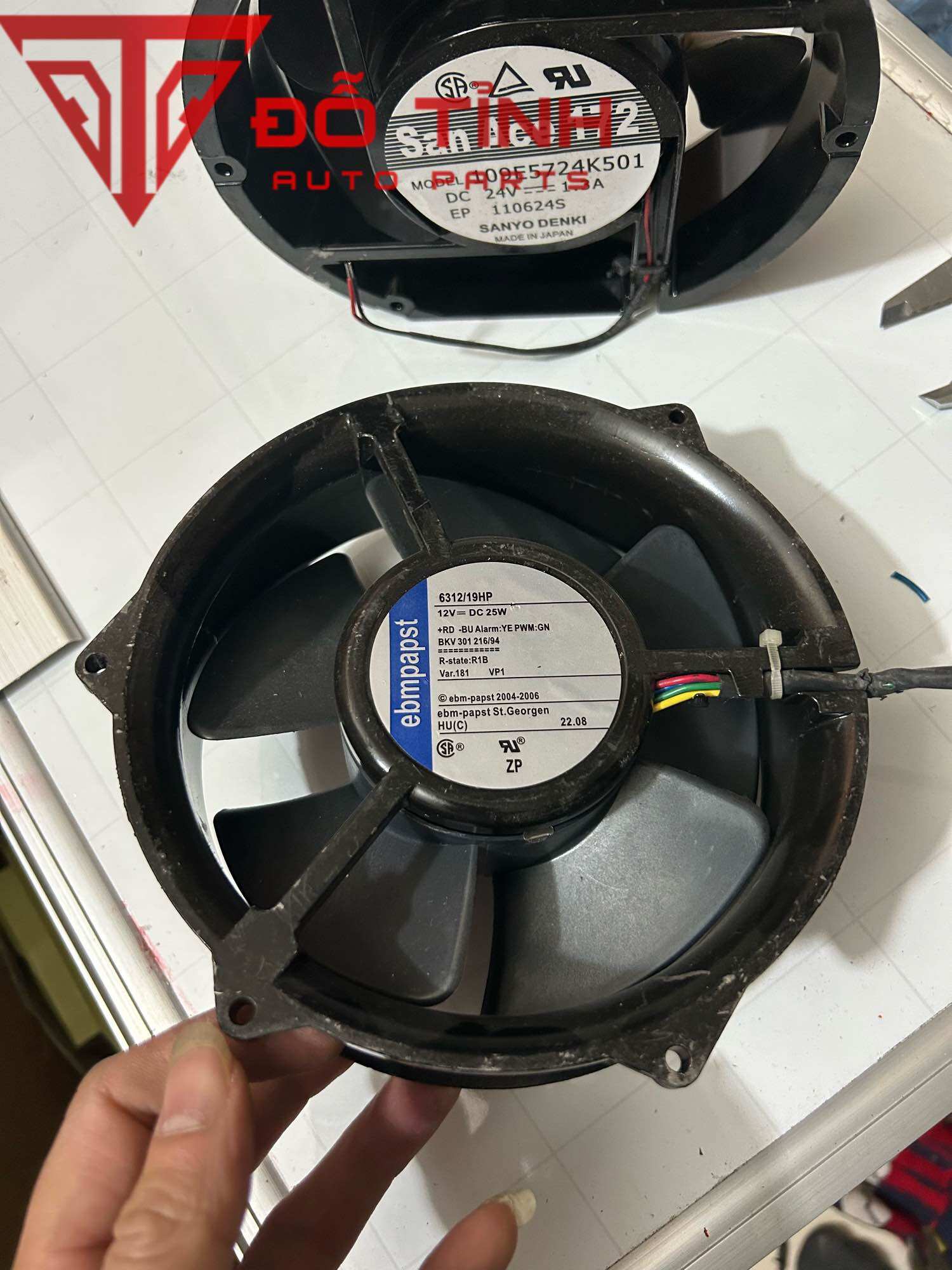 Quạt 12-24v bãi tròn. Quạt ô tô siêu mát