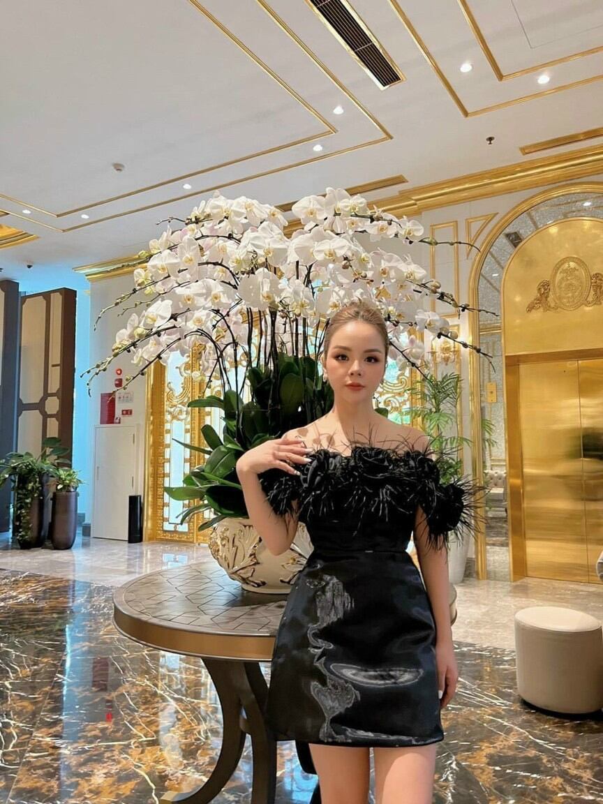 ĐẦM SOẮN  HOA ĐÍNH LÔNG