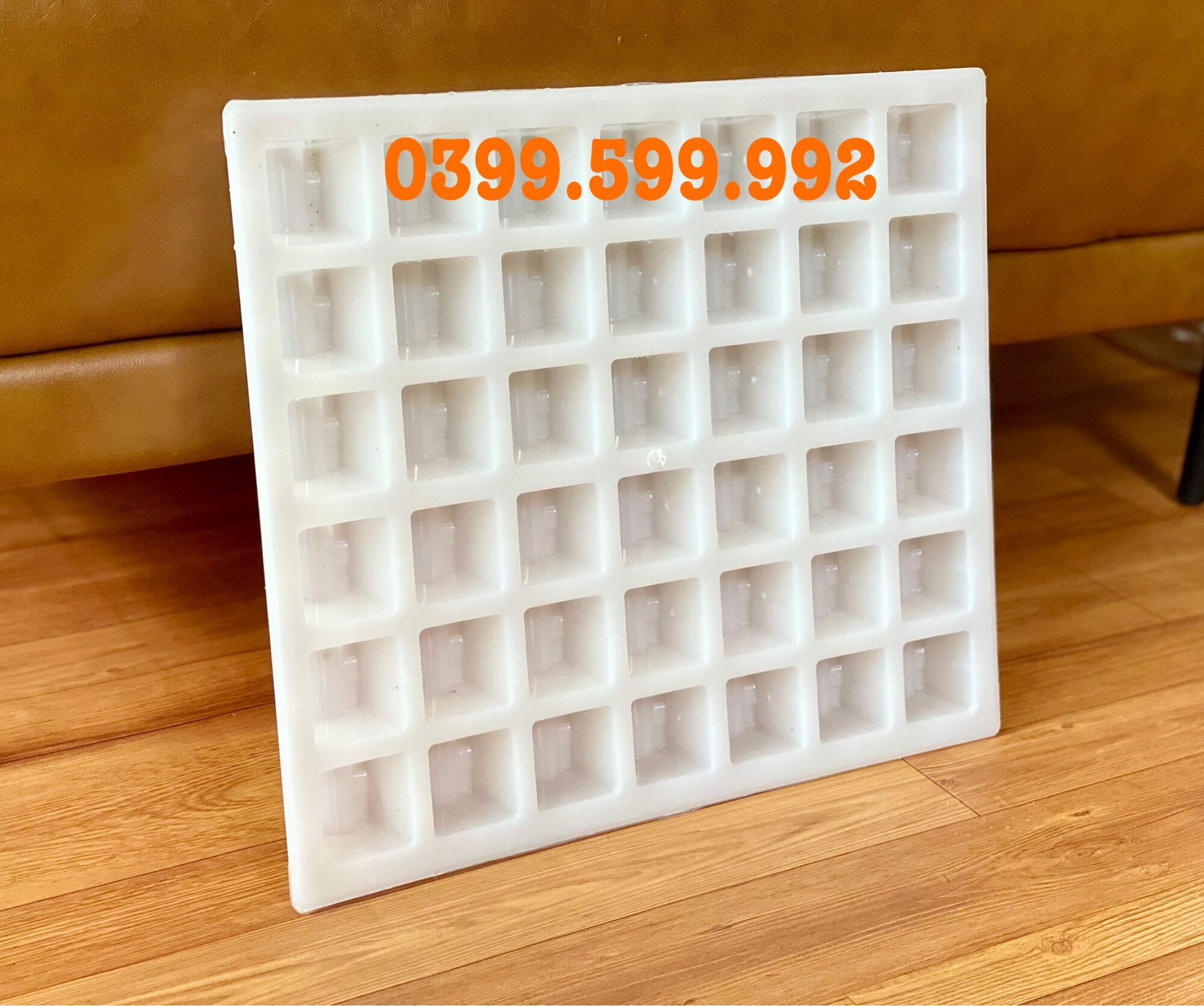 Khuôn đúc con kê S25/30 (42 viên/khuôn)