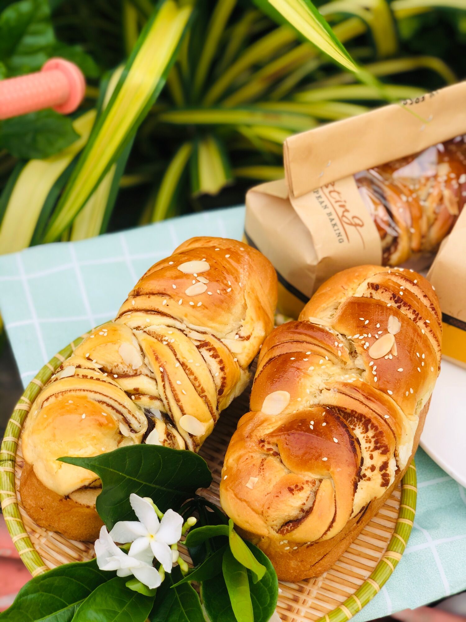 Bánh mì hoa cúc đậu đỏ