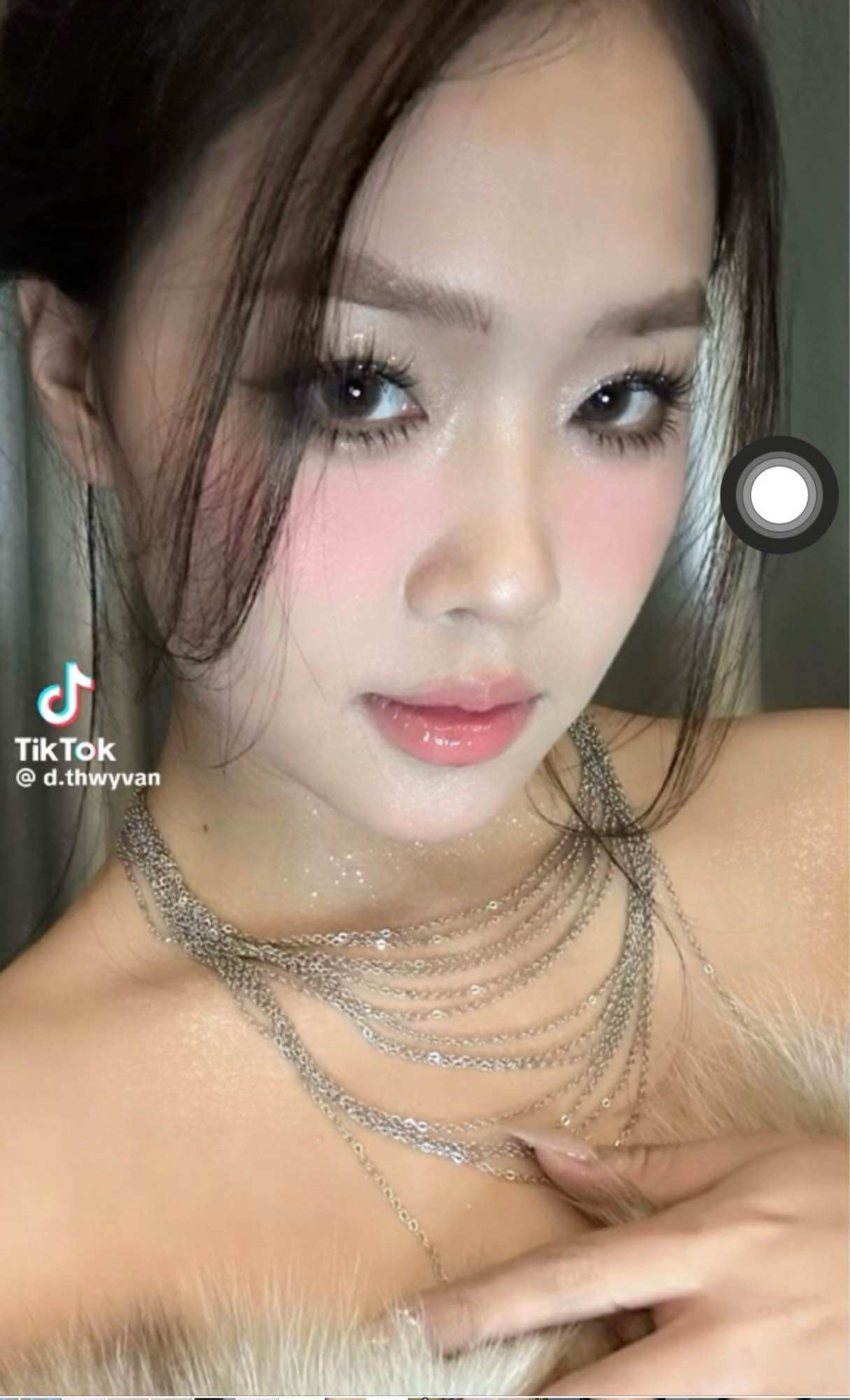 Mi giả mi dưới MG27