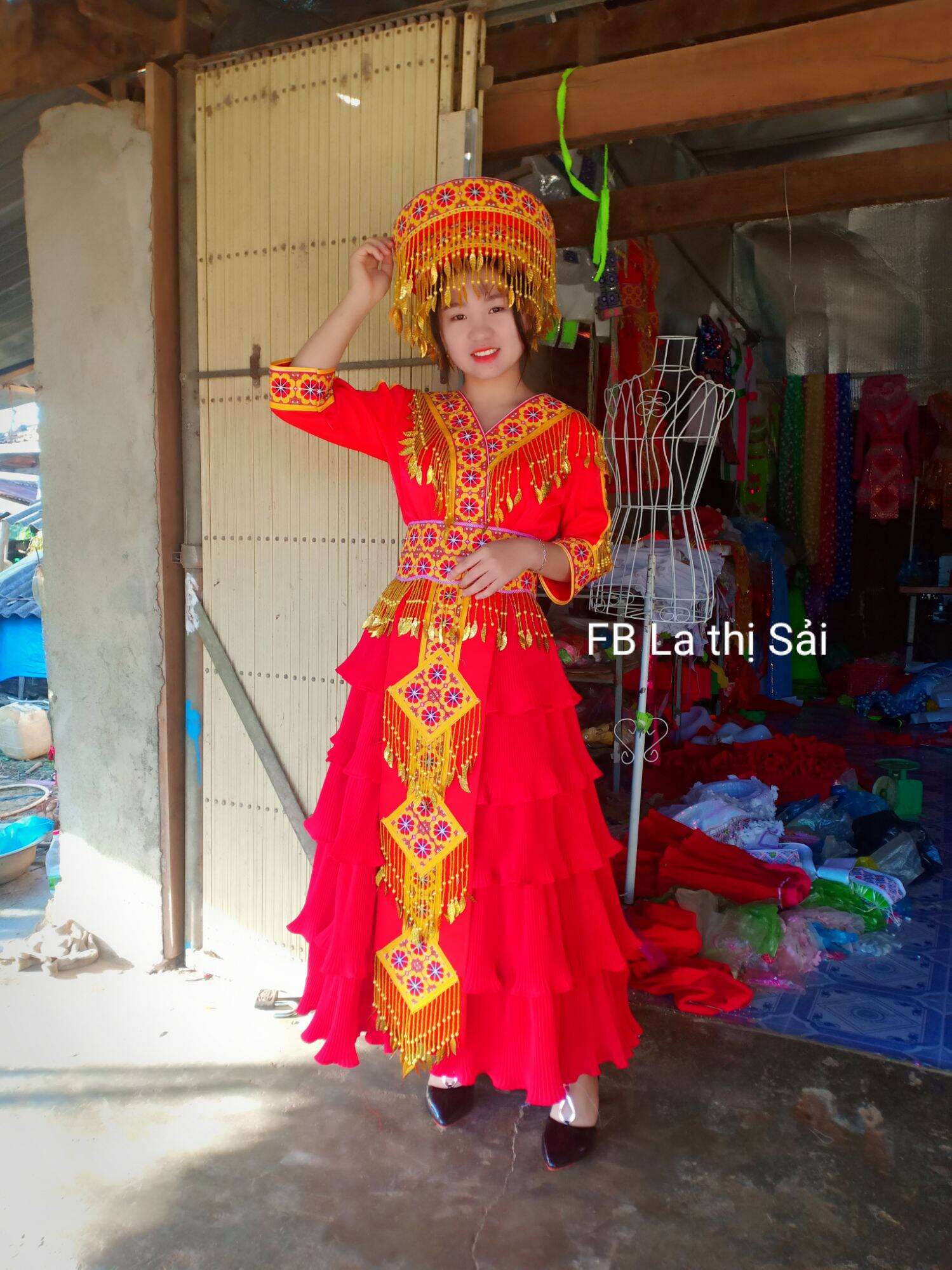 Váy vàng hmoob đẹp mẫu hot nhất 2020