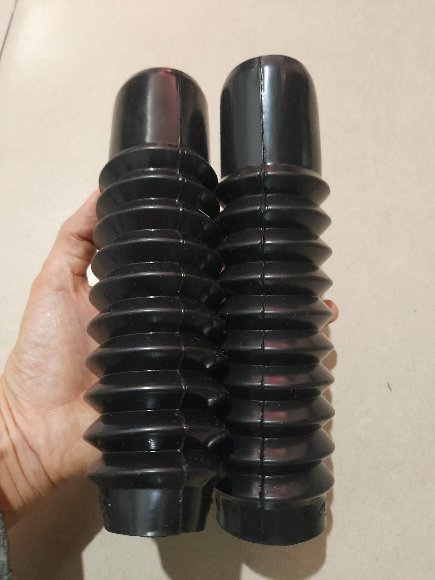 Cặp cao su phuột xe 67 .