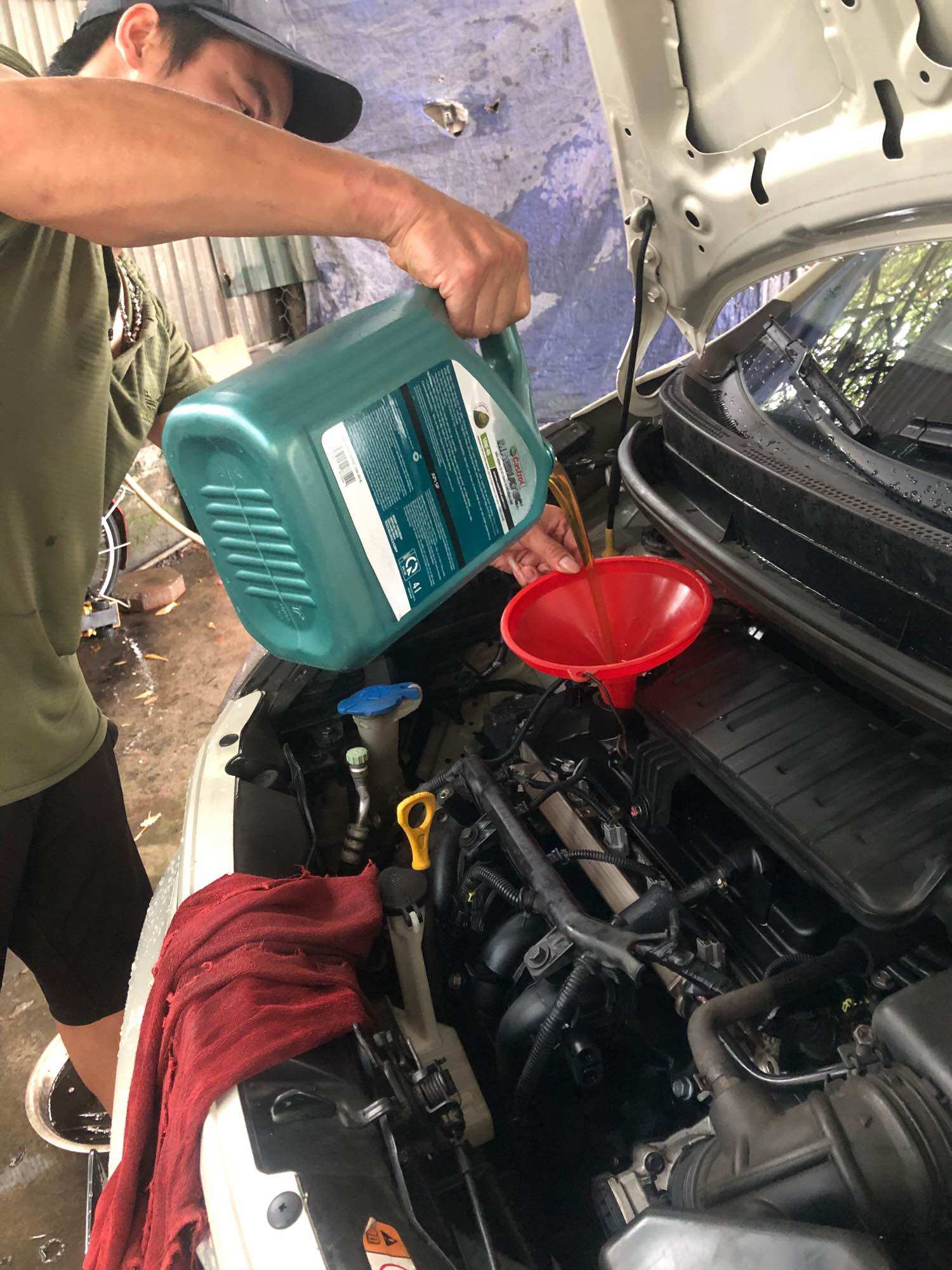 DẦU CASTROL MAGNATEC 10W-40( Giá ưu đãi)
