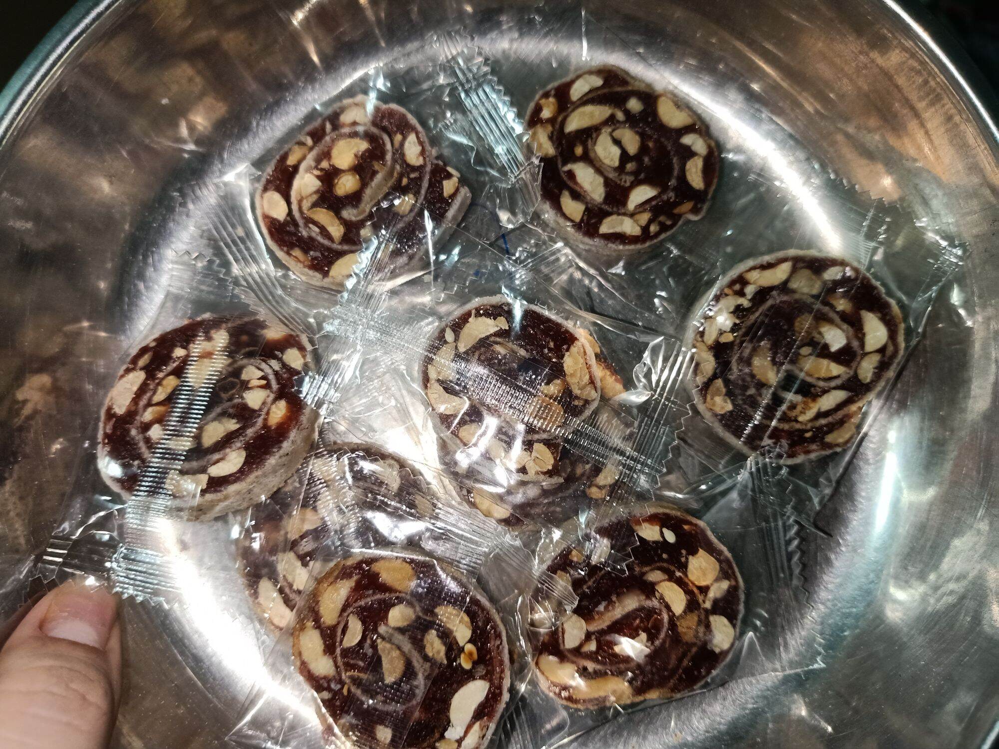 KẸO CHUỐI CUỘN đậu phộng-500g/1Kg