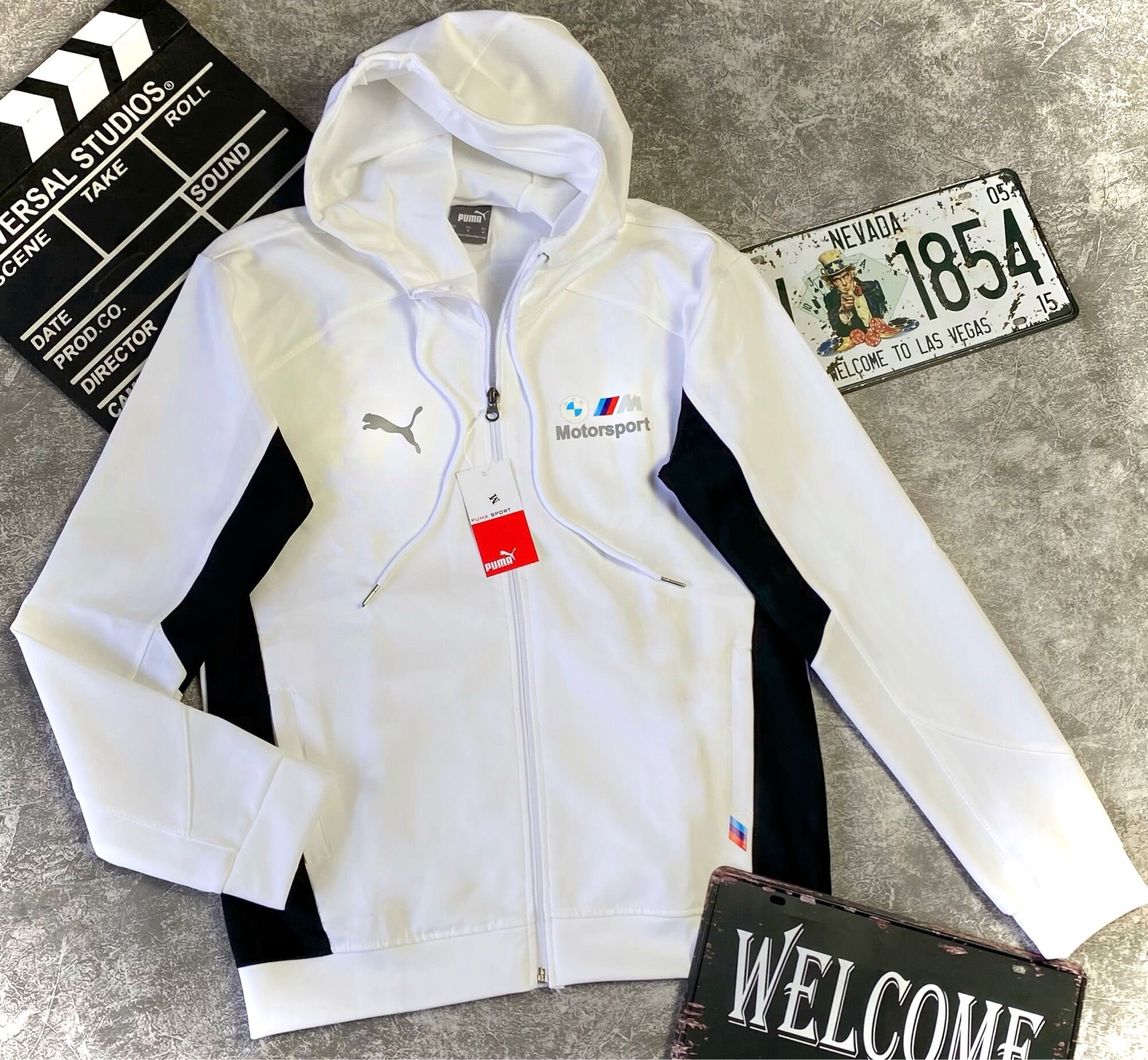 Áo Khoác Thun Lạnh Poly 2 Da Cao Cấp,Mềm Mịn Có Mũ Chống Nắng Màu Trắng BMW Thể Thao - Áo Khoác Thu Đông