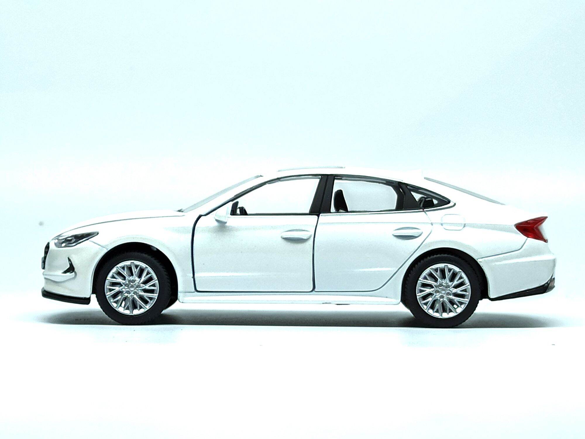 Mô hình xe Hyundai Sonata DN8