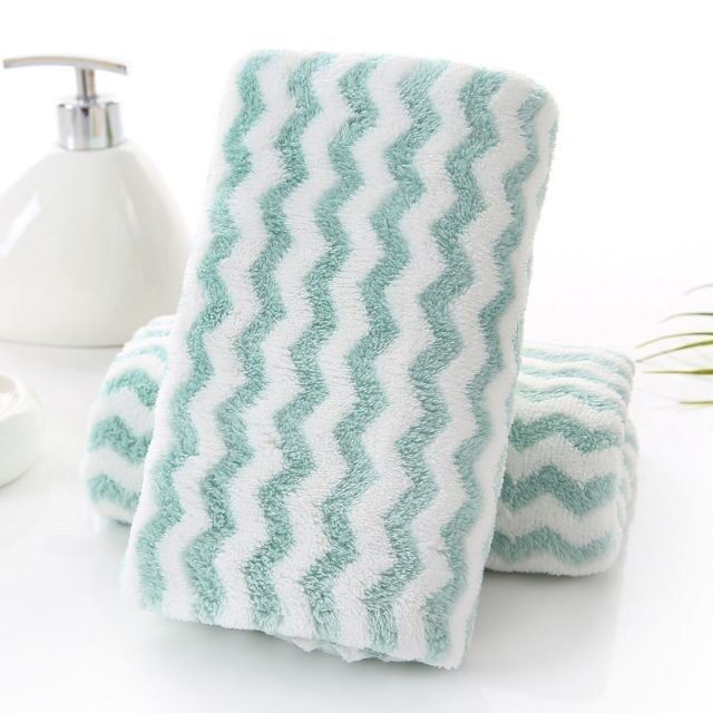 Khăn mặt lông mịn xuất Hàn 30x50cm (màu ngẫu nhiên)