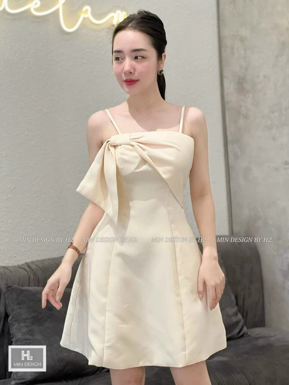 Đầm Nữ 2Dây Đắp Chéo Ngực Phong Cách Xịn Xò