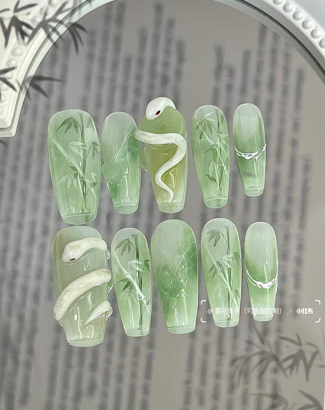 Nailbox thiết kế , màu thạch , họa tiết hình rắn -91
