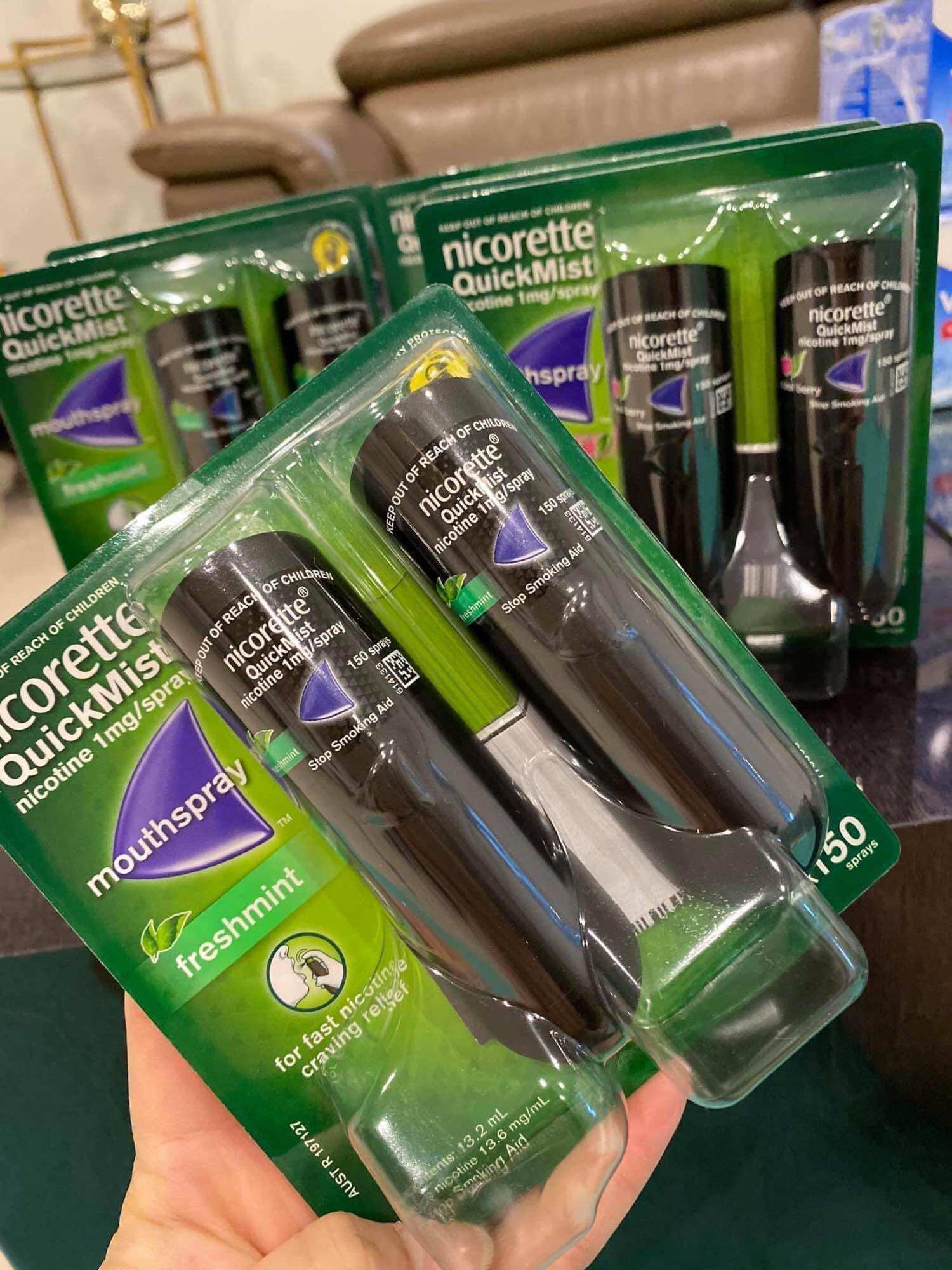 3 chai xịt Nicorette QuickMist Spray