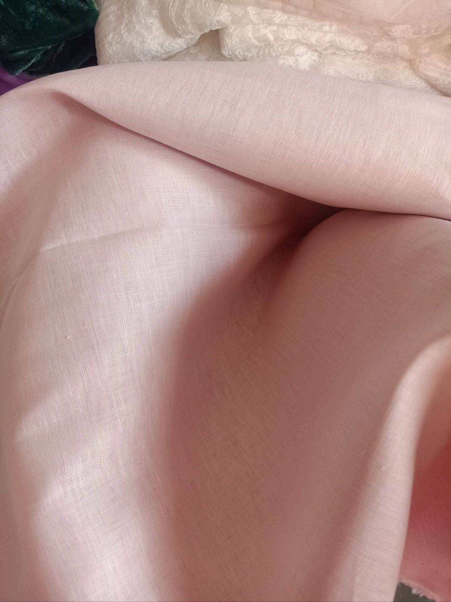 Vải linen tưng premium màu hồng phấn. Đã wash. Hàng áo. Định lượng 135gsm