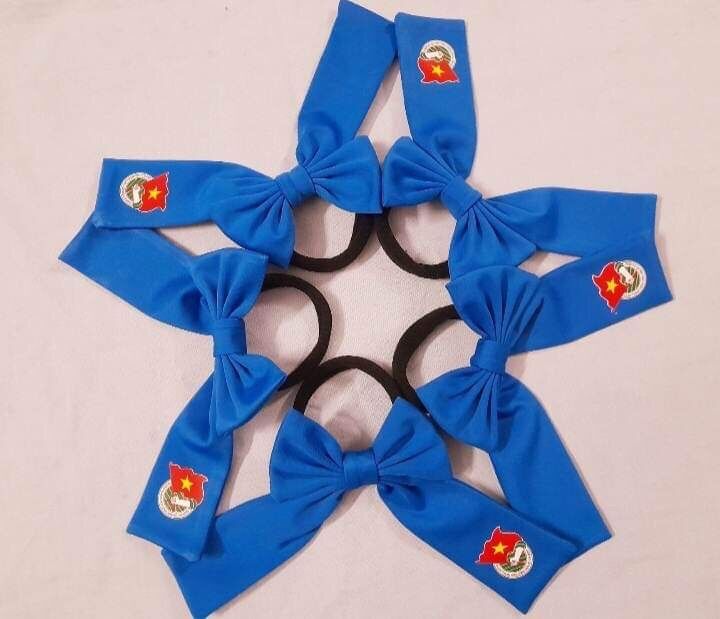 KẸP TÓC ĐOÀN THANH NIÊN