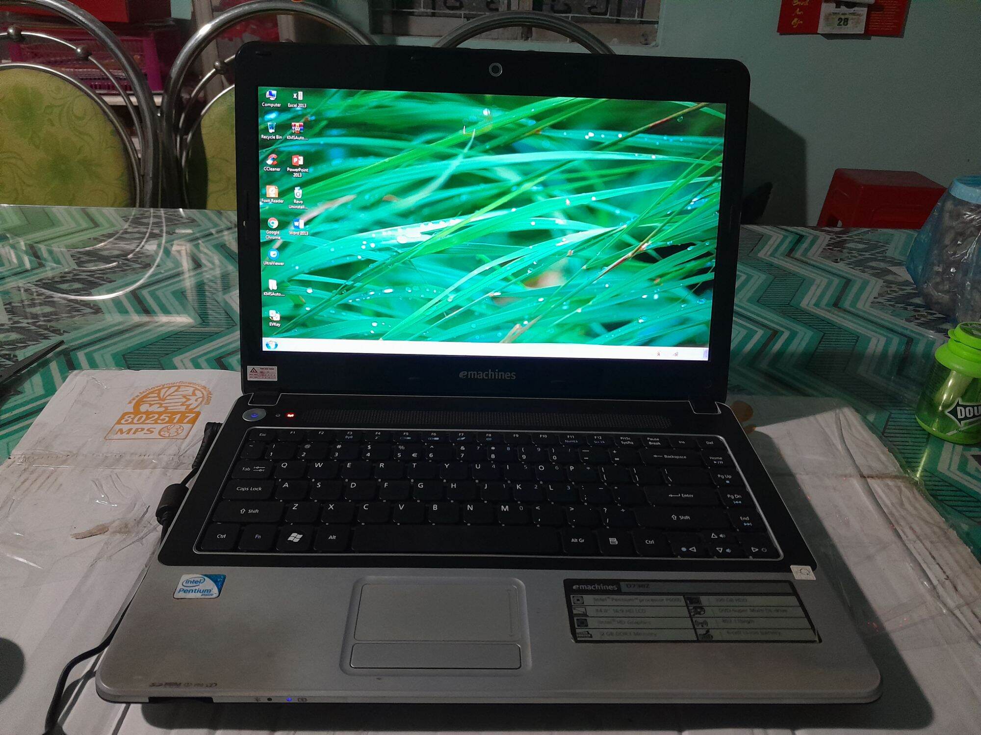 Xác Laptop EMachines , Pentum R ram 4G, Giá bán 800.000