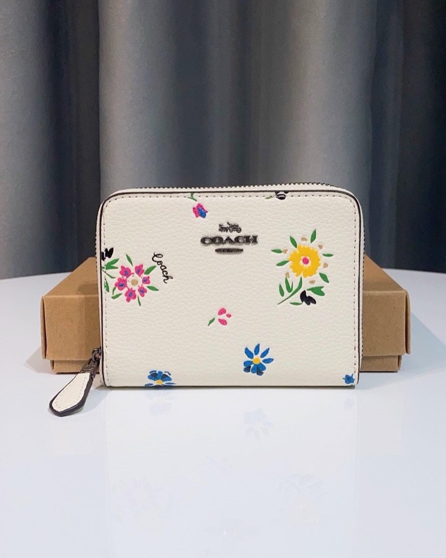 Ví Coach xinh xắn