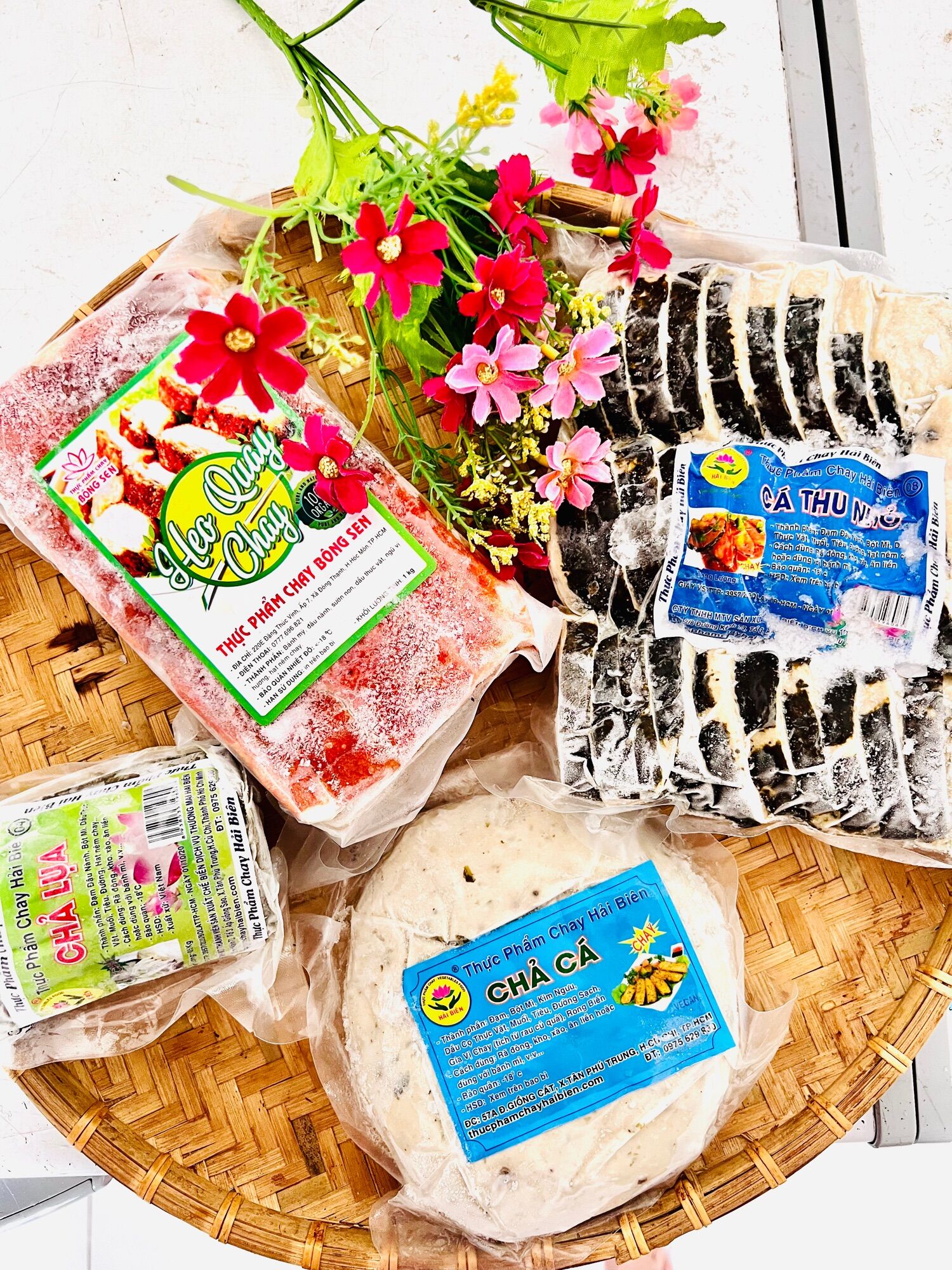 COMBO ( 1kg Cá Thu- 1Kg Heo Quay- 500g Chả Cá- 500g Chả Lụa)/ Thực phẩm Chay đông lạnh, chỉ bán HCM