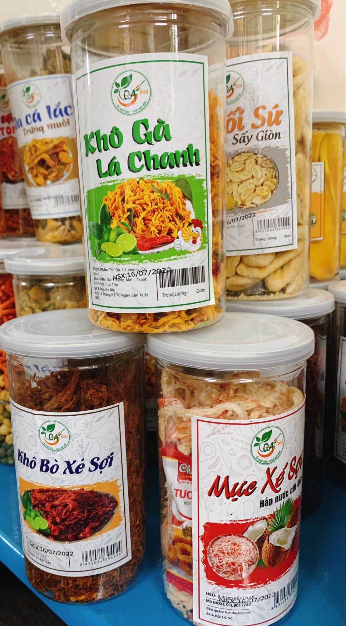 Combo 1 mực hấp dừa 250gr, 1 khô bò xé sợi 300gr tặng 1 khô gà lá chanh 250gr