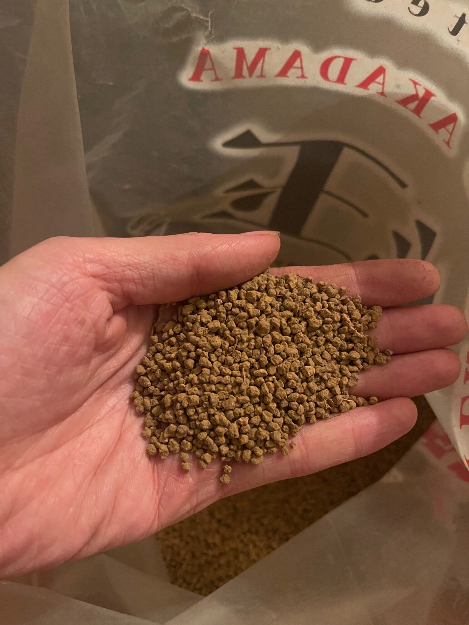 Đất phân nền akadama 20k/0,5kg size ss đã nung cứng
