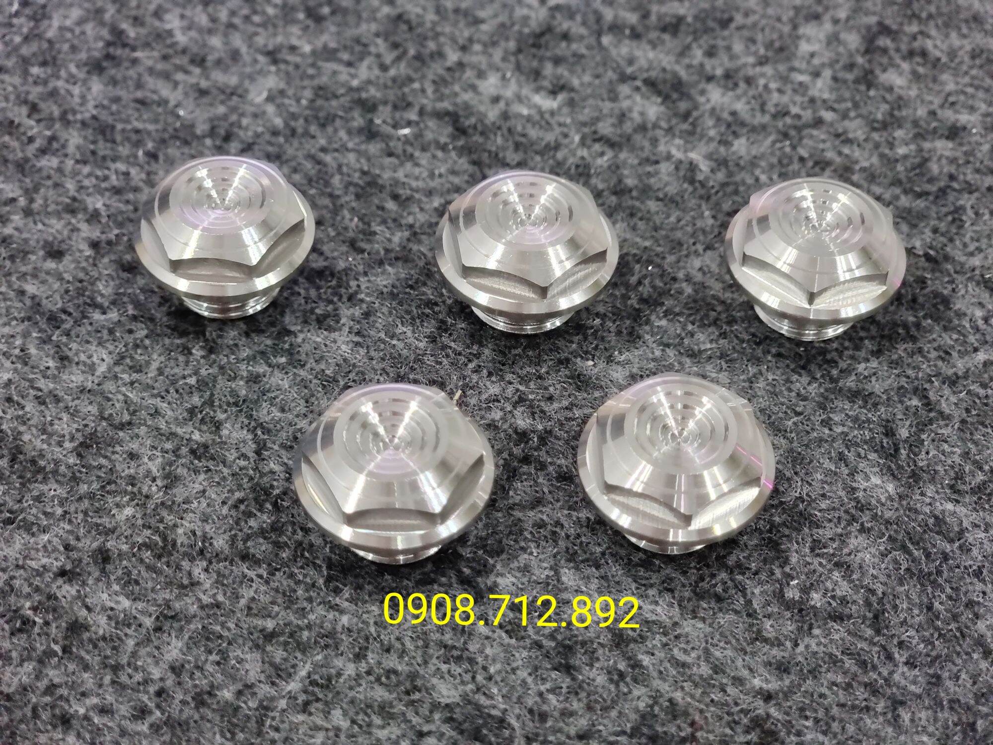 Ốc mâm lửa thái inox 304 gắn ex150 , wave 2020 , sirius fi