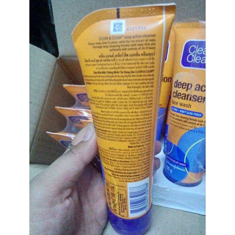 [Mẫu mới]Sữa rửa mặt chống nhờn Clean and Clear 100g