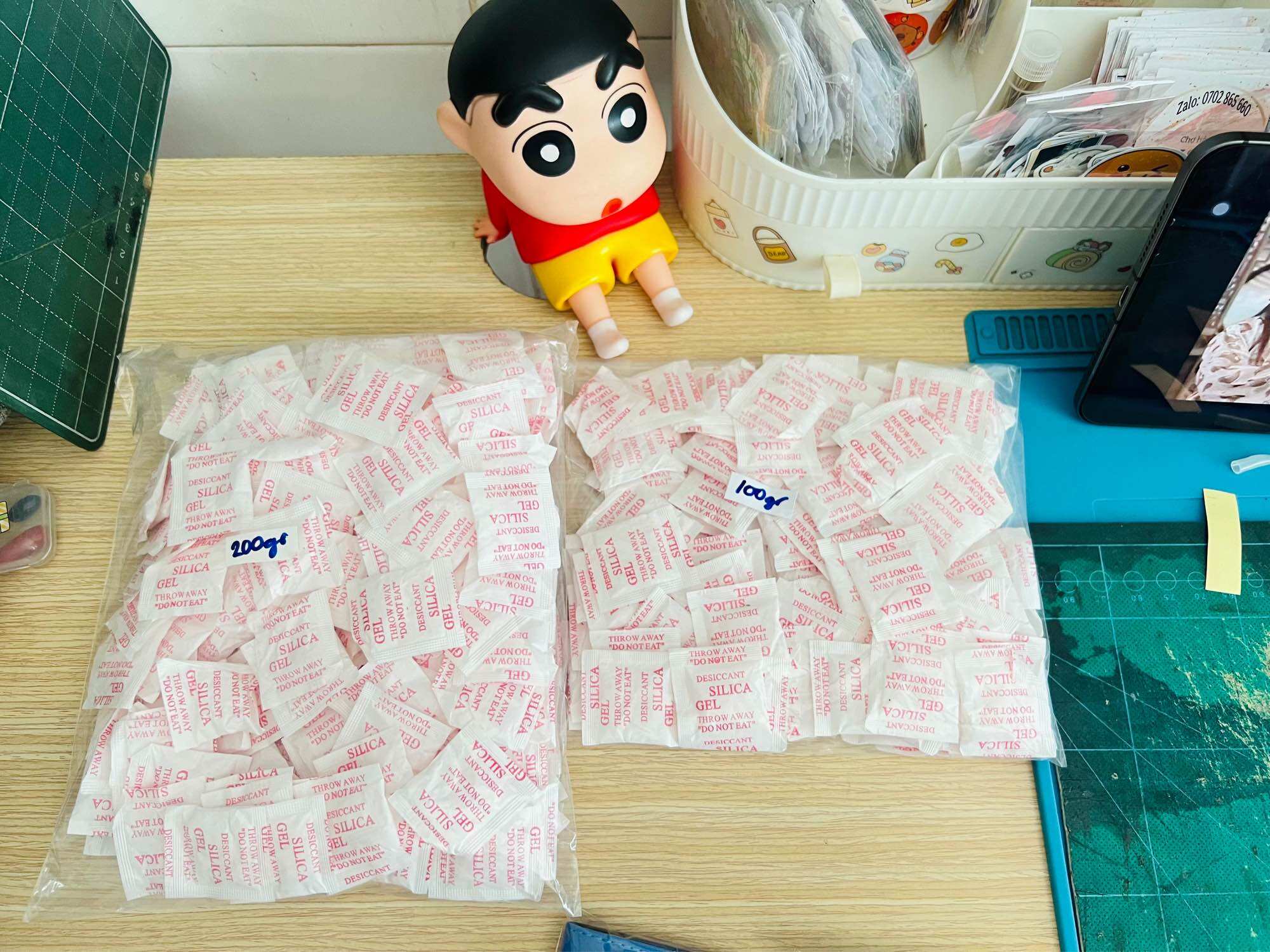 100gr gói hút ẩm- túi chống ẩm (khoảng 82 gói)