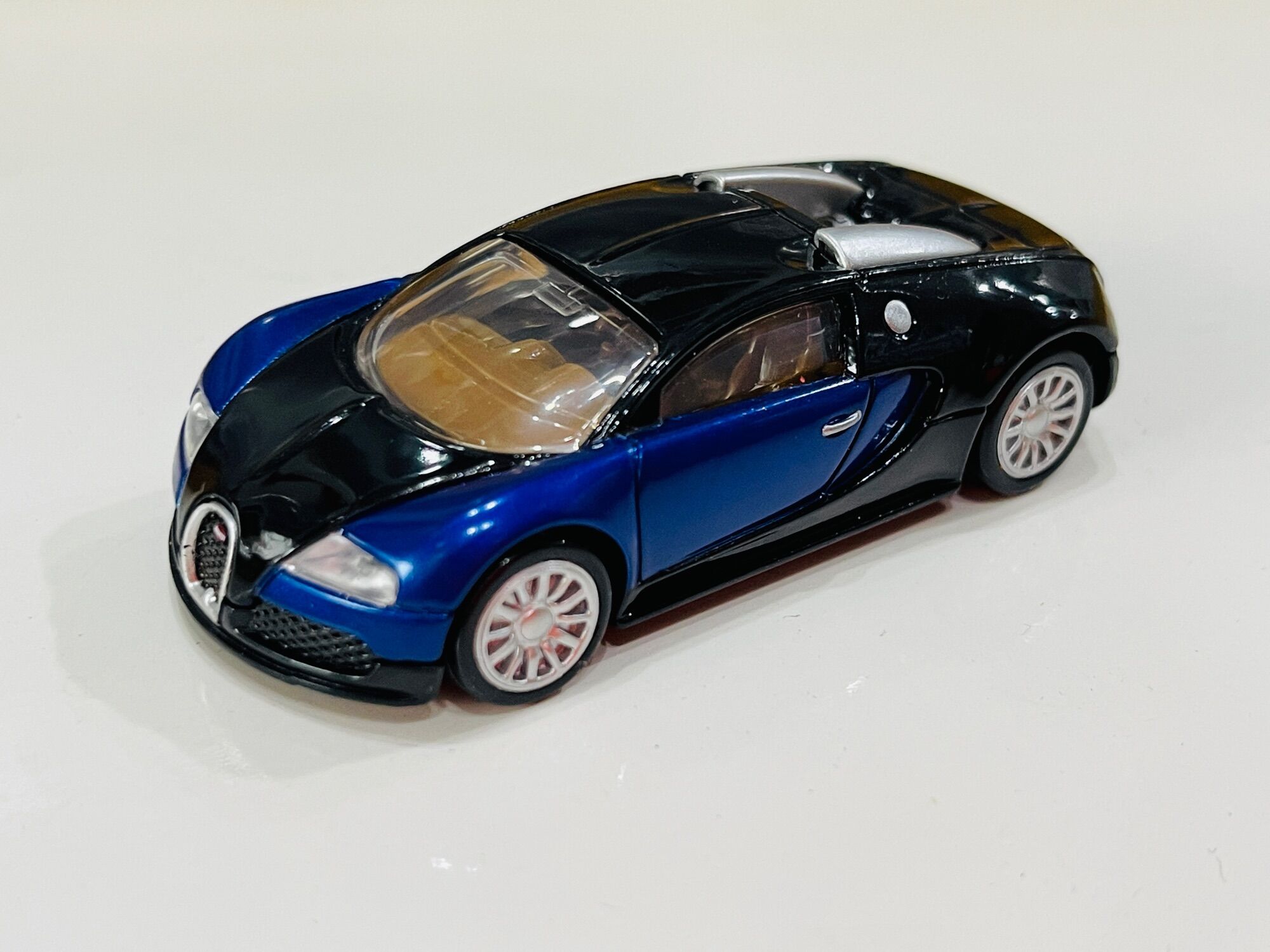 Hobby Store xe mô hình Tomica Premium Bugatti Veyron không hộp