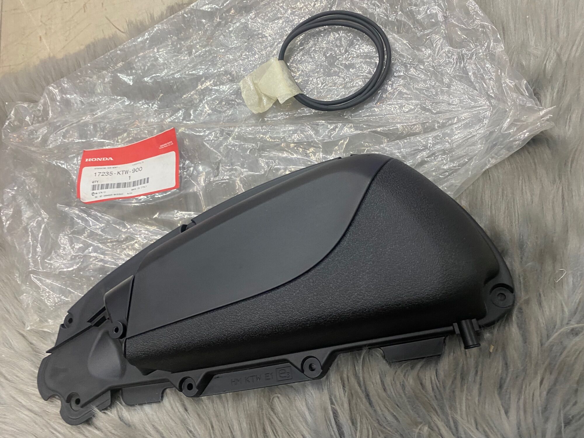 Nắp chụp pô e : Sh 300i 2008 - 2021