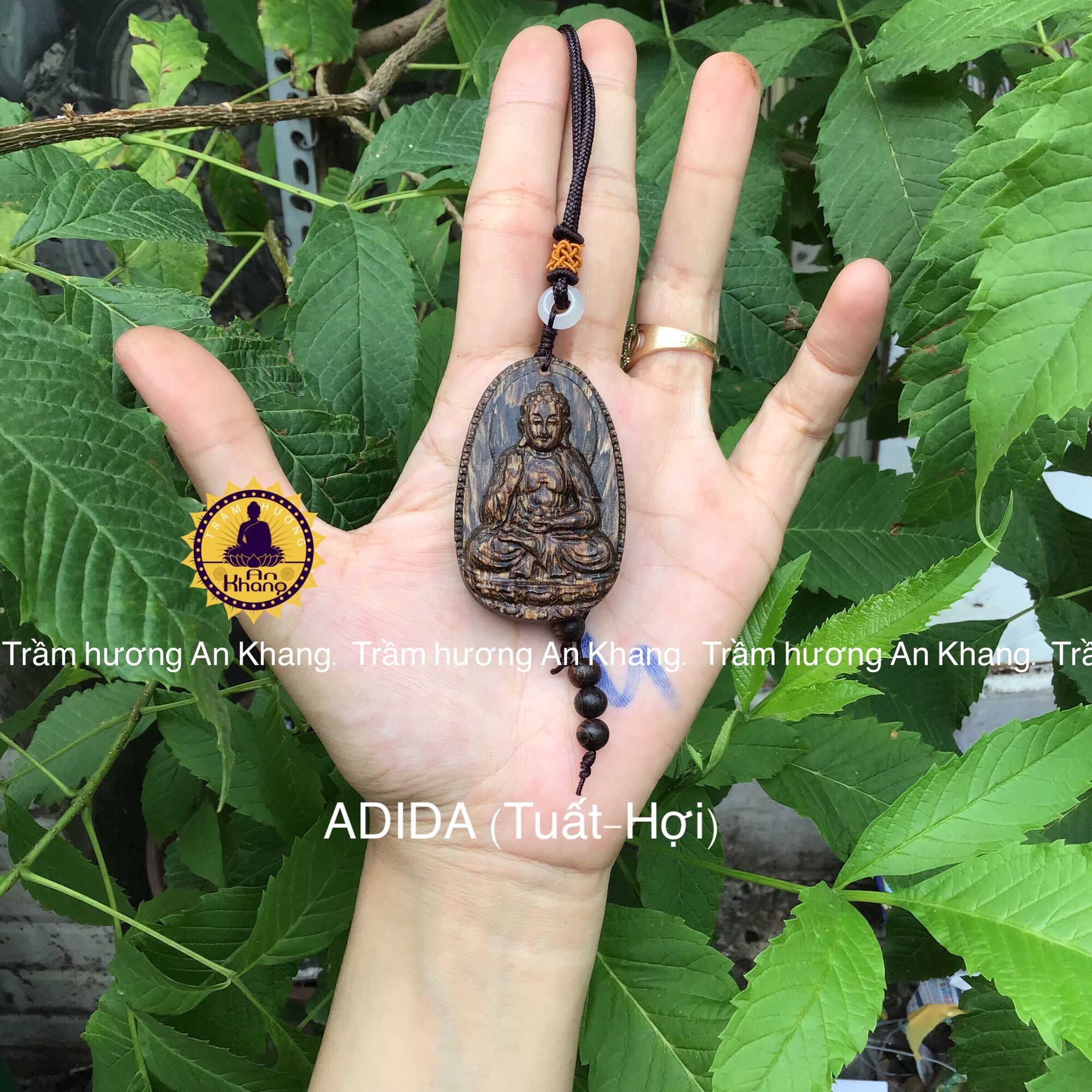 Mặt Phật bản mệnh trầm hương sánh chìm dây dù mẫu ngẫu nhiên