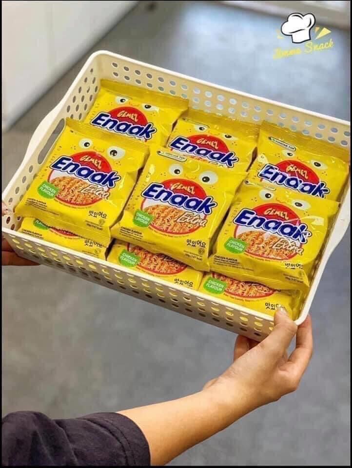 1 thùng Snack mi Enaak
