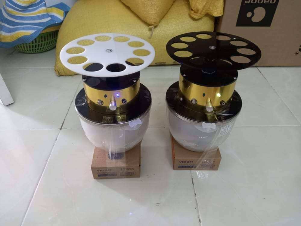 Rót rượu tự động 10 ly,khay chứa ướp lạnh