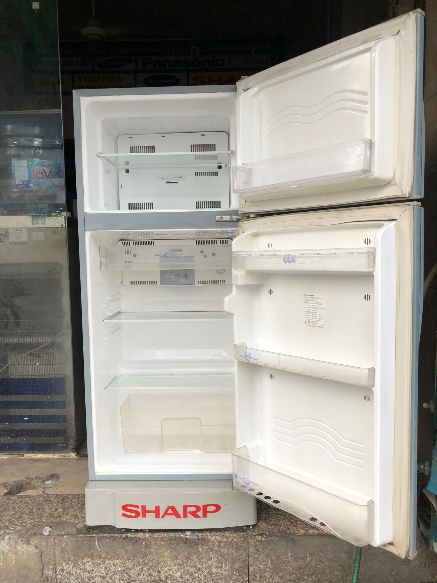 Tủ lạnh Sharp 170 lít
