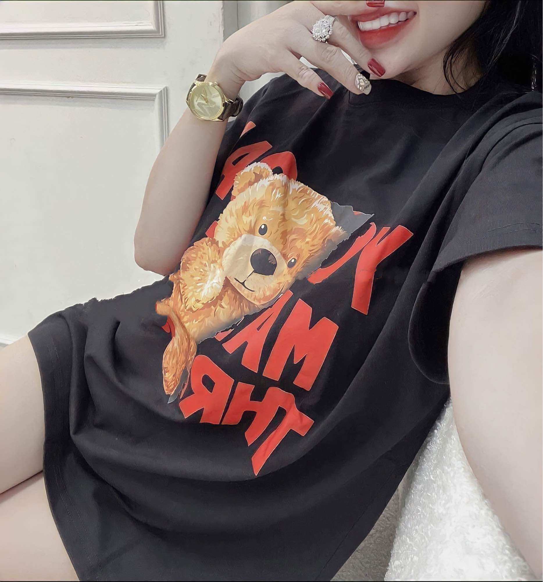 ÁO THUN NỮ FOM RỘNG