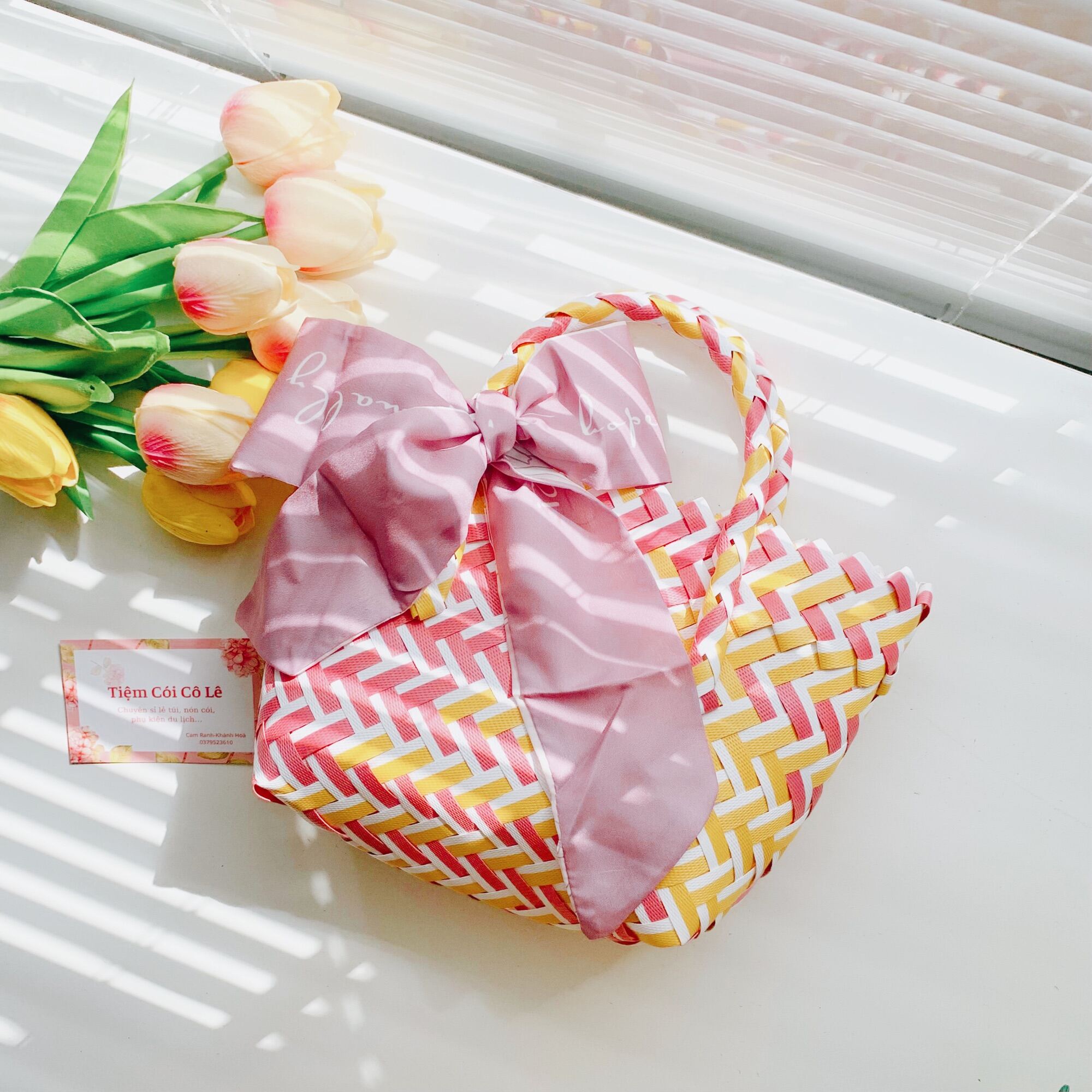 Túi nhựa giỏ nhựa đan zizac phối màu lạ mắt thời trang đi biển-Tiệm Cói Cô Lê