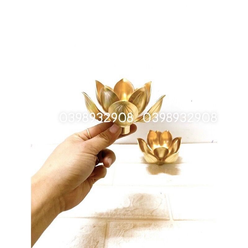 Hoa sen nến đồng 7 x 10cm chất liệu bằng đồng