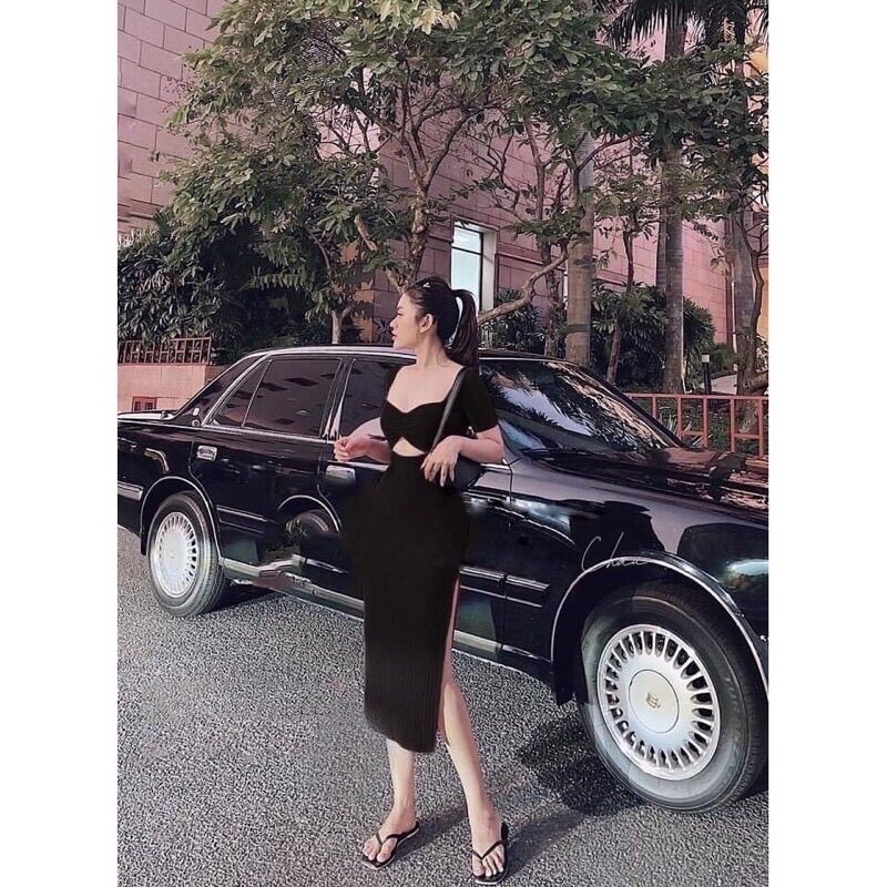 Đầm body xẻ tà chiết ngực